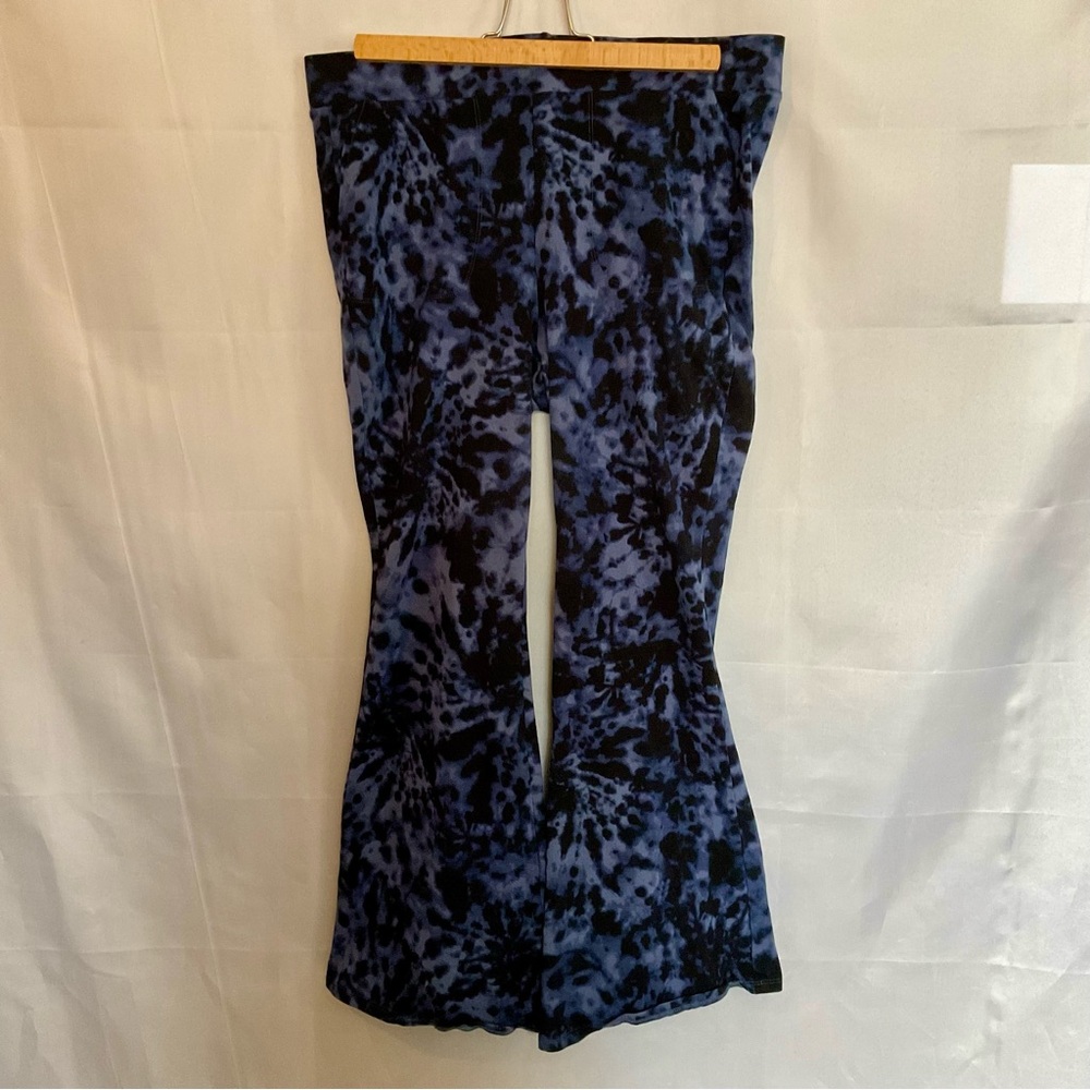 Torrid High Rise Full Length Flared Leggings Black Blue Tie Dye Cotton 2X